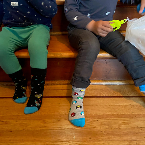 Kids socks with colorful superheroes and rockets. Spider Man, Captain America, Iron Man, The Hulk. Made from sustainable bamboo.
